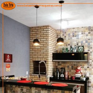 Churrasqueira quadrada em alvenaria